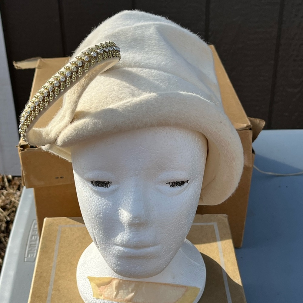 Michael Terre originals Southern California cream hat gold/pearl accents band